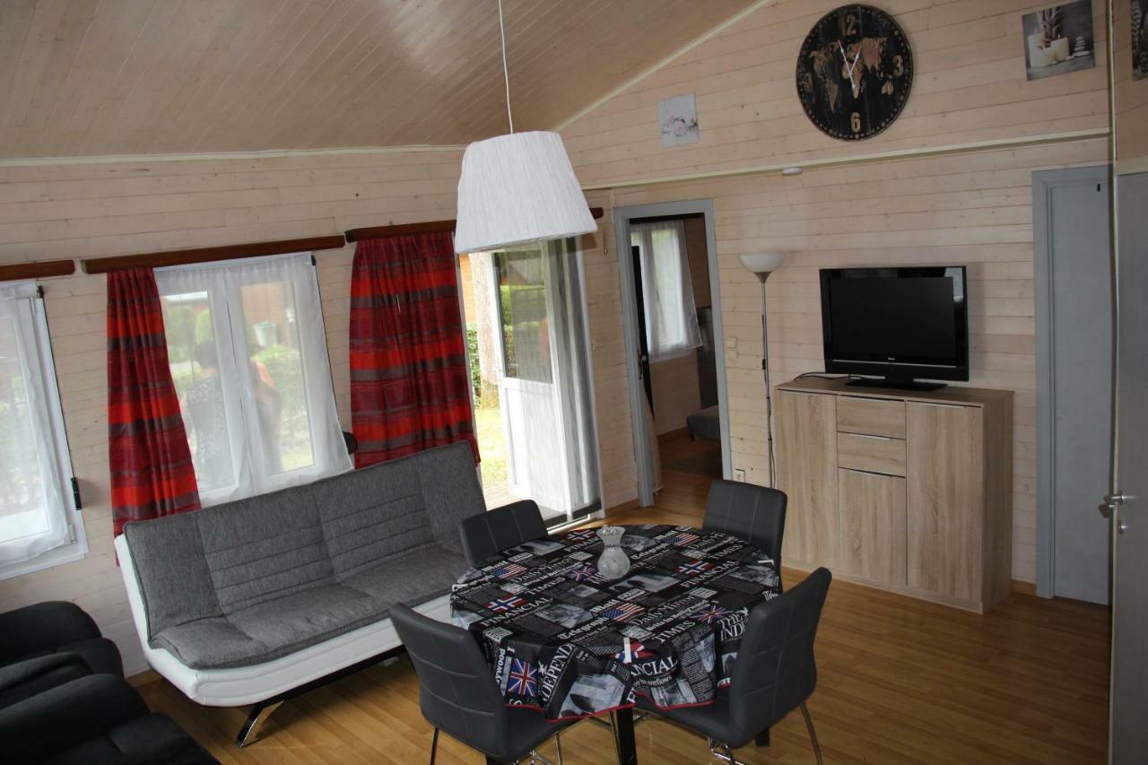 Chalet Les Brulins Resteigne Exterior photo